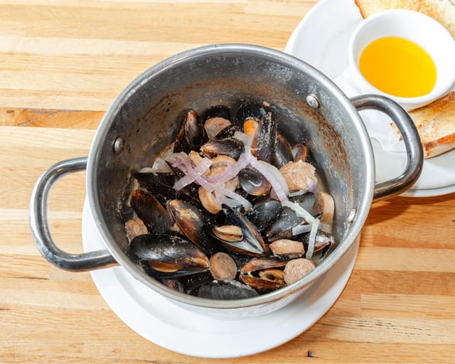 Pub Style Mussels